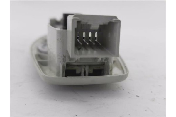 Recambio de luz interior techo para ford focus berlina (cew) 1.0 business referencia OEM IAM BM5113776ED  