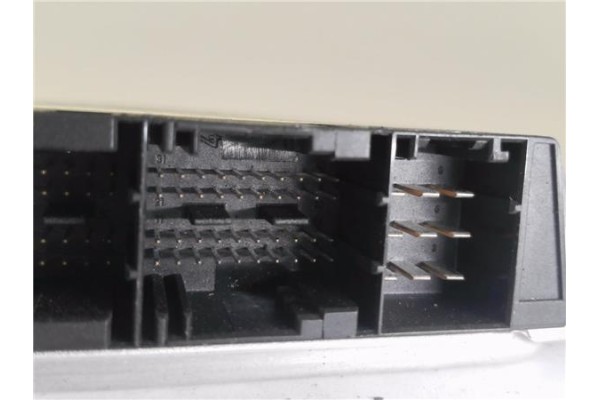 Recambio de centralita para land rover freelander (ln) 2.0 hse familiar referencia OEM IAM 7792938 281010811 