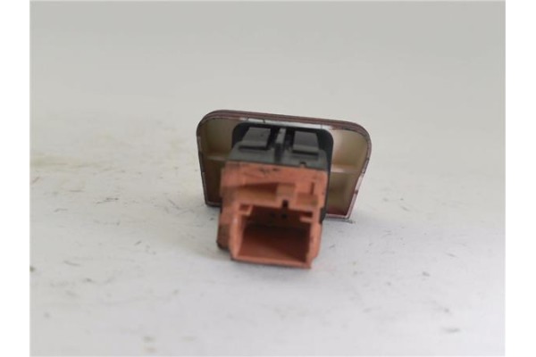 Recambio de interruptor luces emergencia para citroen c4 picasso 1.6 hdi referencia OEM IAM 6554VH  