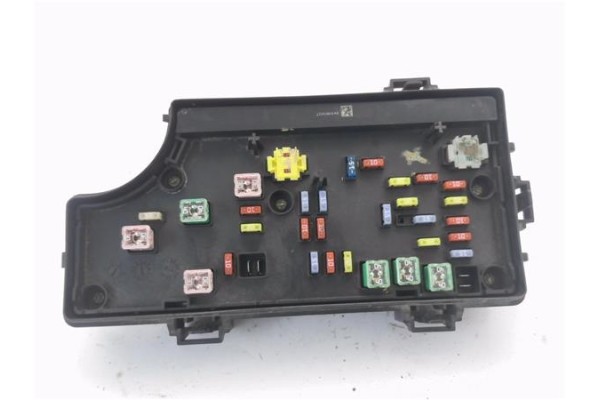 Recambio de caja fusibles/rele para jeep compass (mk) 2.0 sport referencia OEM IAM 943H5K35ST 5KG2F2L2 