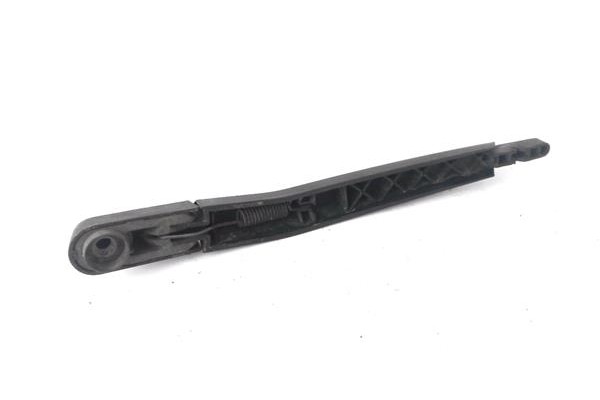 Recambio de brazo limpiaparabrisas trasero para fiat punto / grande punto (199) 1.3 d multijet referencia OEM IAM 55701469  