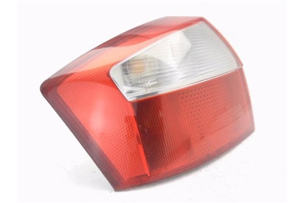 Recambio de piloto trasero izquierdo para audi a4 berlina (8e) 2.4 referencia OEM IAM 8E5945217  