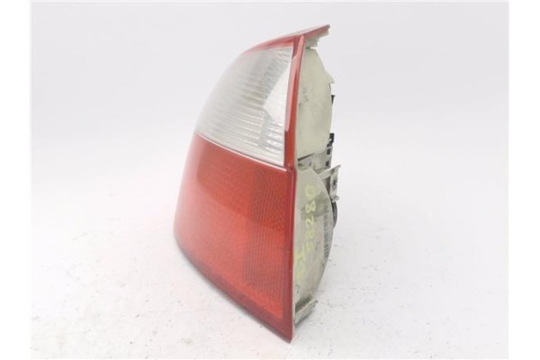 Recambio de piloto trasero izquierdo para audi a4 berlina (8e) 2.4 referencia OEM IAM 8E5945217  