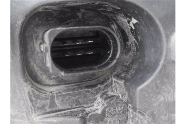 Recambio de piloto trasero izquierdo para audi a4 berlina (8e) 2.4 referencia OEM IAM 8E5945217  