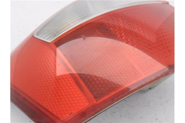 Recambio de piloto trasero izquierdo para audi a4 berlina (8e) 2.4 referencia OEM IAM 8E5945217  