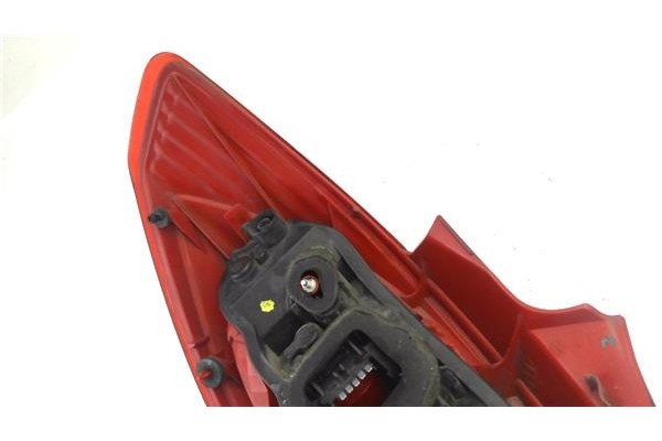 Recambio de piloto trasero derecho para opel corsa d 1.3 cdti referencia OEM IAM 89038961A 13186351 