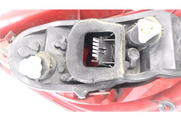 Recambio de piloto trasero izquierdo para opel corsa d 1.3 cdti referencia OEM IAM 89038960A 13186350 