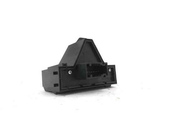 Recambio de interruptor luces emergencia para opel corsa d 1.3 cdti referencia OEM IAM 33967833 13189529 