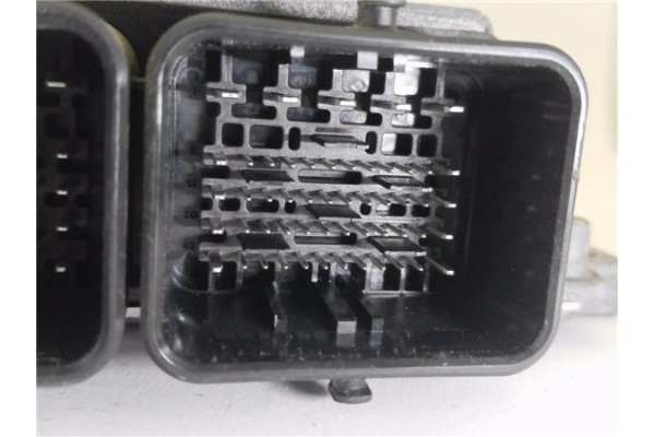 Recambio de centralita para peugeot 2008 1.2 access referencia OEM IAM 9805895780  