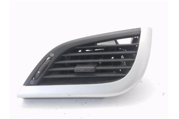 Recambio de rejilla entrada de aire para peugeot 207 1.4 referencia OEM IAM 9650088477 A1010047 
