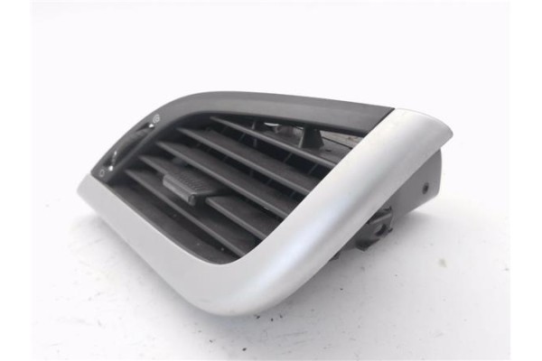 Recambio de rejilla entrada de aire para peugeot 207 1.4 referencia OEM IAM 9650088477 A1010047 