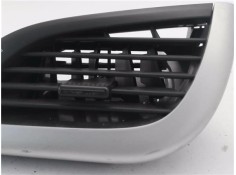 Recambio de rejilla entrada de aire para peugeot 207 1.4 referencia OEM IAM 9650088477 A1010047 