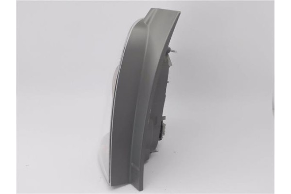 Recambio de piloto trasero izquierdo para toyota corolla verso (r1) 2.2 d-4d sport referencia OEM IAM E410173  