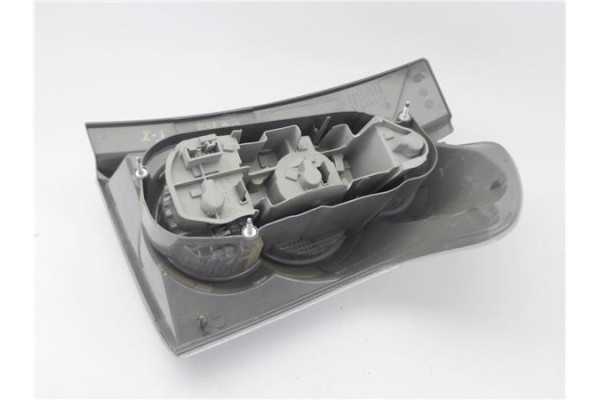 Recambio de piloto trasero izquierdo para toyota corolla verso (r1) 2.2 d-4d sport referencia OEM IAM E410173  