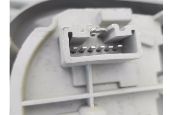 Recambio de piloto trasero izquierdo para toyota corolla verso (r1) 2.2 d-4d sport referencia OEM IAM E410173  