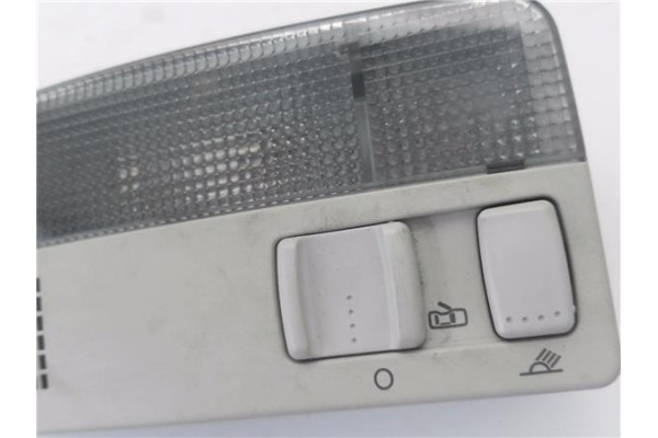 Recambio de luz delantero central techo para volkswagen touran (1t1) 2.0 tdi referencia OEM IAM 3B0947105C  