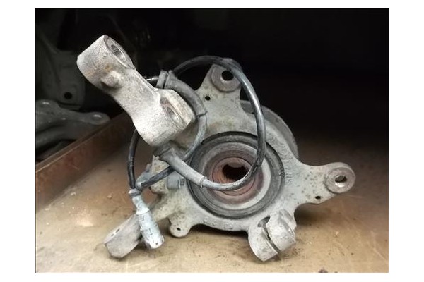 Recambio de mangueta delantero izquierda para renault scenic i (ja...) 1.9 dci rx4 referencia OEM IAM   