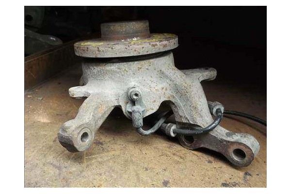 Recambio de mangueta delantero izquierda para renault scenic i (ja...) 1.9 dci rx4 referencia OEM IAM   