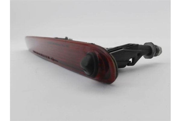 Recambio de luz central de freno para suzuki swift iii (sg) 1.3 ddis referencia OEM IAM 35810-63J0  