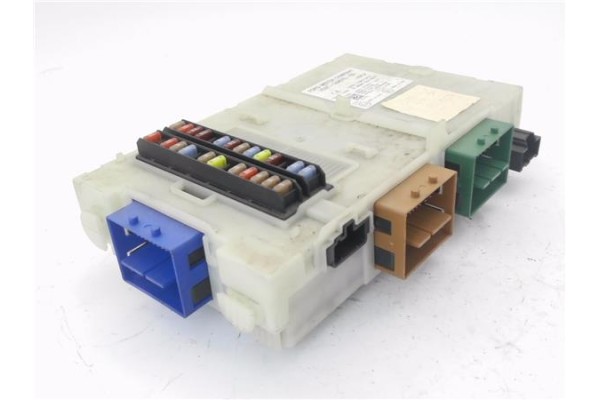 Recambio de caja fusibles/rele para ford mondeo berlina (ca2) 1.8 ambiente referencia OEM IAM 7G9T14A073ED  
