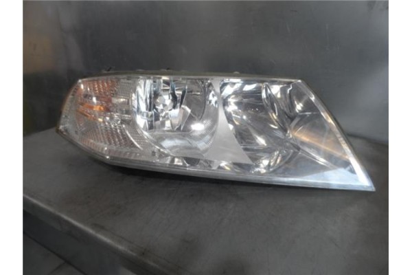 Recambio de faro delantero dcho para skoda octavia berlina (1z3) 2.0 tdi 16v referencia OEM IAM 4050049  