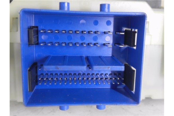 Recambio de caja fusibles/rele para ford mondeo berlina (ca2) 1.8 ambiente referencia OEM IAM 7G9T14A073ED  