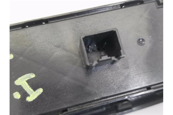 Recambio de mando elevalunas delantero izquierdo para ford mondeo berlina (ca2) 1.8 ambiente referencia OEM IAM 7S7T14A132AB  