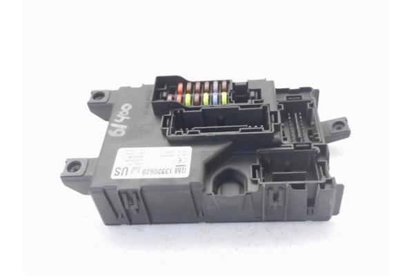 Recambio de caja fusibles/rele para opel corsa d 1.3 cdti referencia OEM IAM 13320628 401154265 