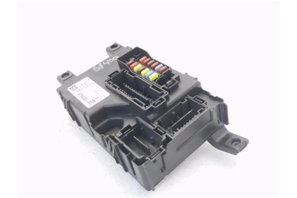 Recambio de caja fusibles/rele para opel corsa d 1.3 cdti referencia OEM IAM 13320628 401154265 
