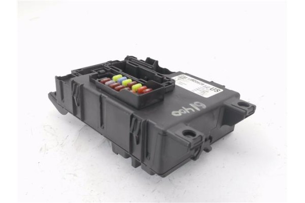 Recambio de caja fusibles/rele para opel corsa d 1.3 cdti referencia OEM IAM 13320628 401154265 