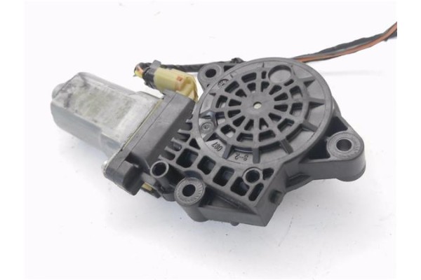 Recambio de motor elevalunas trasero derecho para hyundai tucson (jm) 2.0 referencia OEM IAM 3130034102  