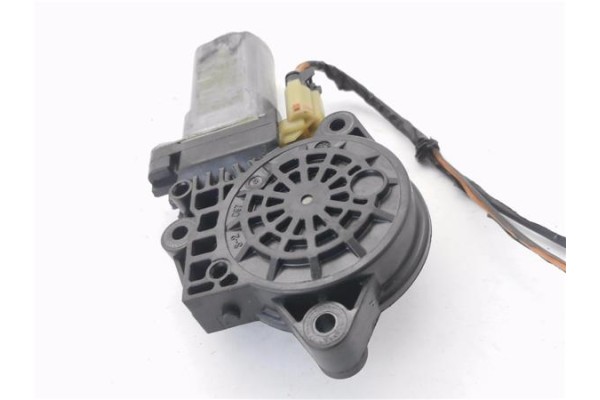 Recambio de motor elevalunas trasero derecho para hyundai tucson (jm) 2.0 referencia OEM IAM 3130034102  