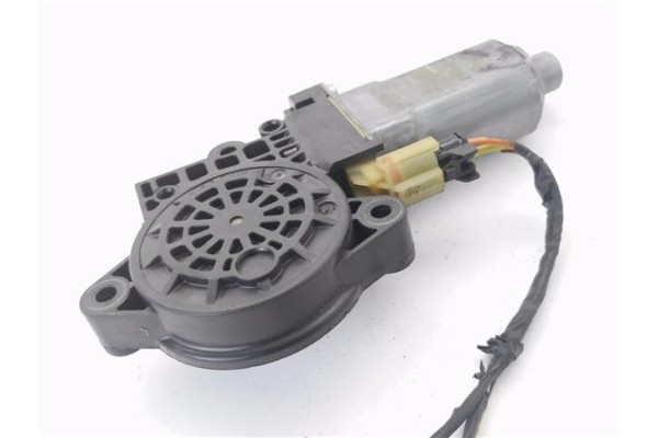 Recambio de motor elevalunas trasero derecho para hyundai tucson (jm) 2.0 referencia OEM IAM 3130034102  