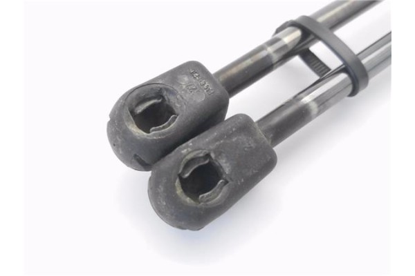 Recambio de amortiguador porton para toyota corolla verso (r1) 2.2 d-4d sport referencia OEM IAM 689600F011  