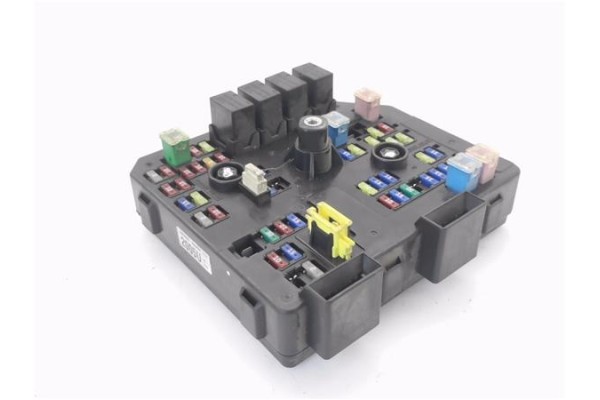 Recambio de caja fusibles/rele para opel antara 2.2 selective referencia OEM IAM 95202005 2005U 