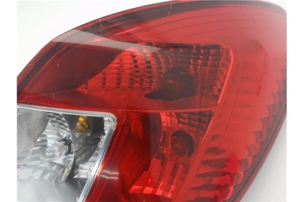 Recambio de piloto trasero derecho para opel corsa d 1.3 cdti referencia OEM IAM 13269051 89318821 