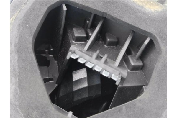 Recambio de piloto trasero izquierdo para opel corsa d 1.3 cdti referencia OEM IAM 13269050 893118811 