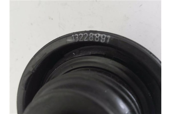 Recambio de tapon combustible para opel corsa d 1.3 cdti referencia OEM IAM 13228891  