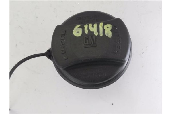 Recambio de tapon combustible para opel corsa d 1.3 cdti referencia OEM IAM 13228891  