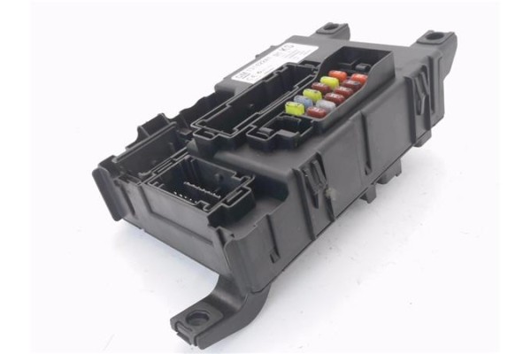 Recambio de caja fusibles/rele para opel corsa d 1.3 cdti referencia OEM IAM 13142241 292540 