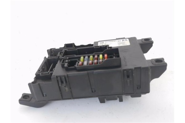 Recambio de caja fusibles/rele para opel corsa d 1.3 cdti referencia OEM IAM 13142241 292540 