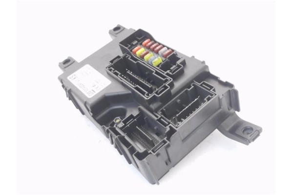 Recambio de caja fusibles/rele para opel corsa d 1.3 cdti referencia OEM IAM 13142241 292540 