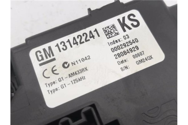Recambio de caja fusibles/rele para opel corsa d 1.3 cdti referencia OEM IAM 13142241 292540 