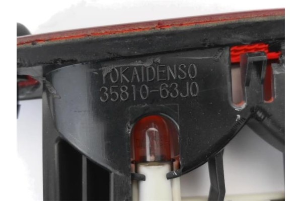 Recambio de luz central de freno para suzuki swift iii (sg) 1.3 ddis referencia OEM IAM 35810-63J0  