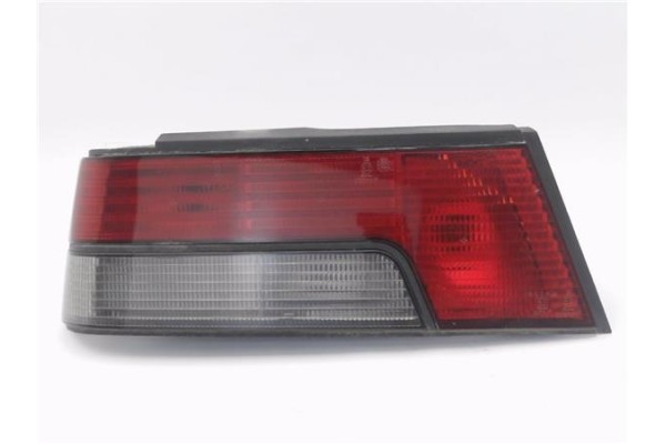 Recambio de piloto trasero izquierdo para peugeot 405 berlina 1.9 injection referencia OEM IAM 6751223 7R0187017 