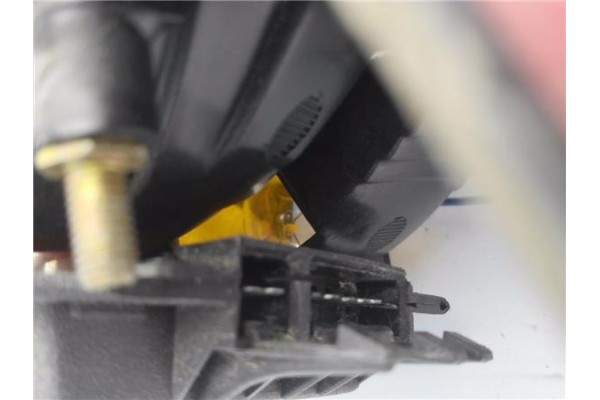 Recambio de piloto trasero izquierdo para peugeot 405 berlina 1.9 injection referencia OEM IAM 6751223 7R0187017 