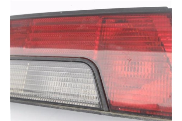 Recambio de piloto trasero izquierdo para peugeot 405 berlina 1.9 injection referencia OEM IAM 6751223 7R0187017 