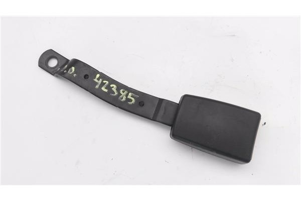 Recambio de anclaje cinturon delantero derecho para seat ibiza (6l1) 1.9 sdi referencia OEM IAM 6Q0857756  