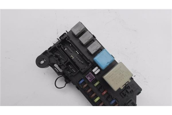 Recambio de caja fusibles/rele para daihatsu materia (m4_) 1.3 referencia OEM IAM 85980B1010  