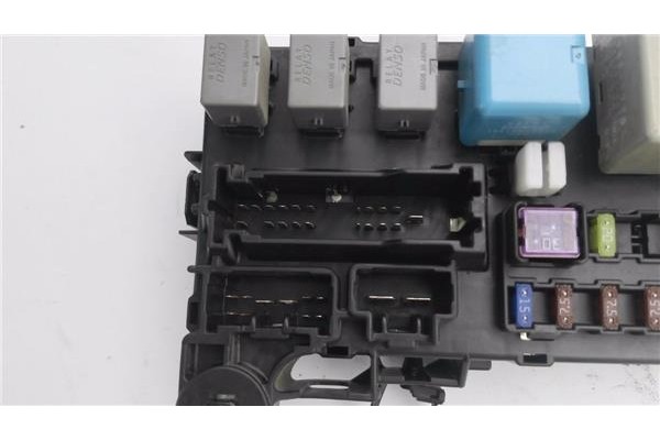 Recambio de caja fusibles/rele para daihatsu materia (m4_) 1.3 referencia OEM IAM 85980B1010  